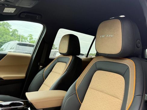 New 2025 Chevrolet Equinox ACTIV w/ Safety and Technology Package image 11