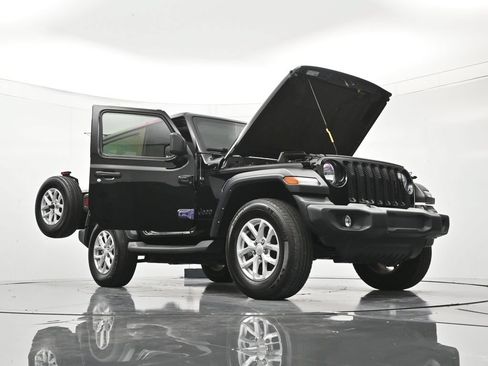 Used 2023 Jeep Wrangler Sport AWD/4WD image 49