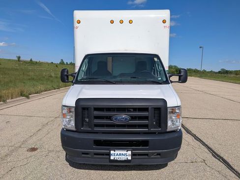 Used 2023 Ford E-450 and Econoline 450 Super Duty RWD image 3