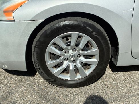 Used 2014 Nissan Altima 2.5 S FWD image 13