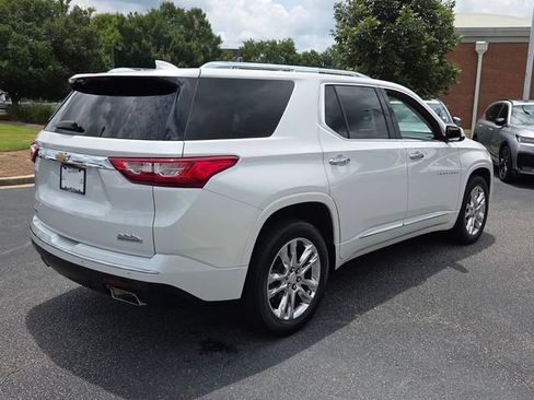Used 2021 Chevrolet Traverse High Country FWD image 14