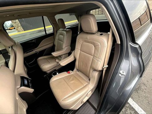 Used 2022 Lincoln Aviator Reserve w/ Elements Package Plus image 27