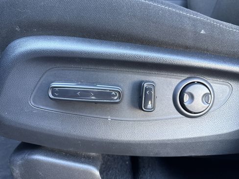 Used 2024 Honda CR-V EX image 17