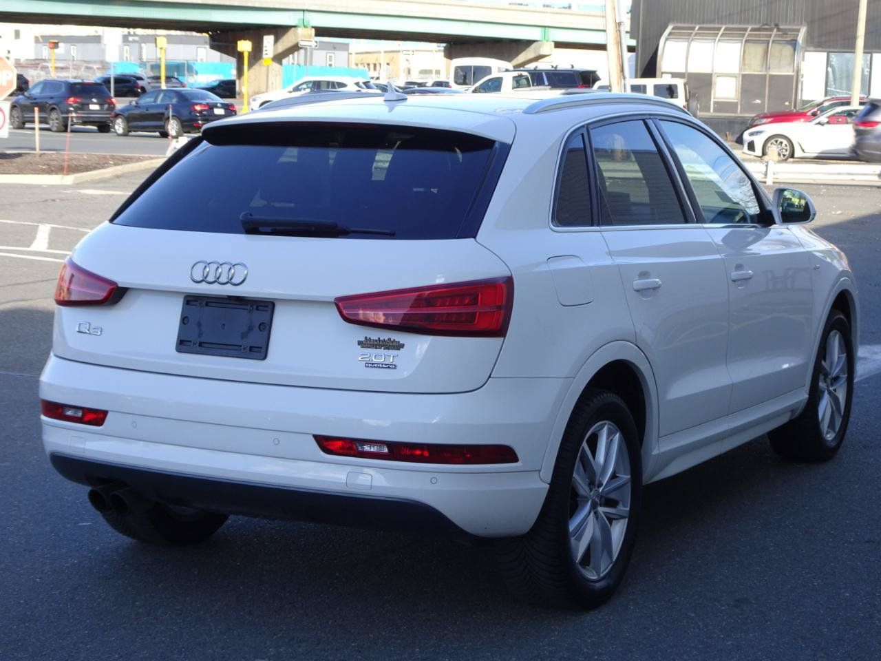 Used 2018 Audi Q3 2.0T Premium Plus w/ Premium Plus Package AWD/4WD image 7
