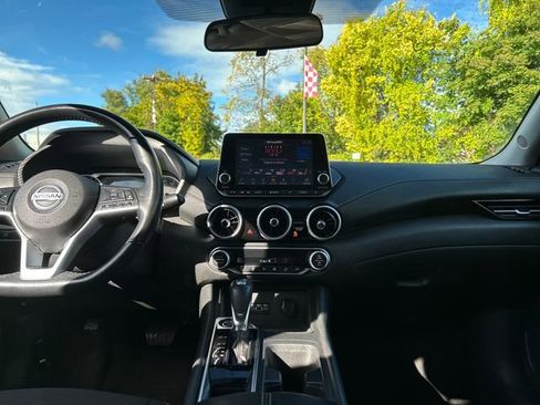 Used 2020 Nissan Sentra SV image 13