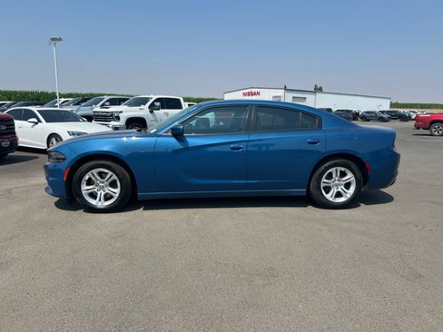 Used 2021 Dodge Charger SXT w/ Leather Interior Group RWD image 3