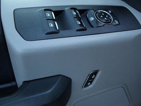 Used 2022 Ford F250 XL w/ Power Equipment Group image 15