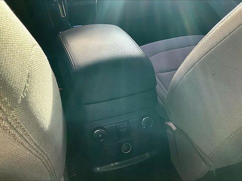 Used 2018 Ford Explorer XLT w/ Equipment Group 201A image 10