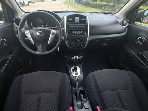 Used 2016 Nissan Versa SV FWD image 10