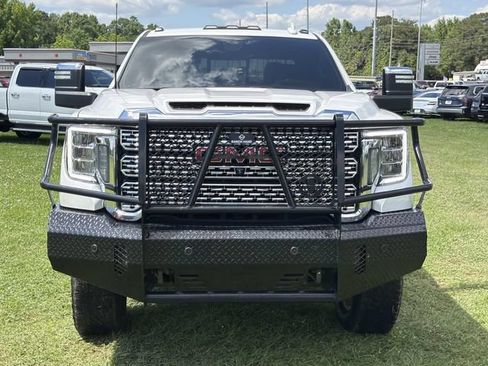 Used 2022 GMC Sierra 3500 Denali w/ Technology Package AWD/4WD image 3