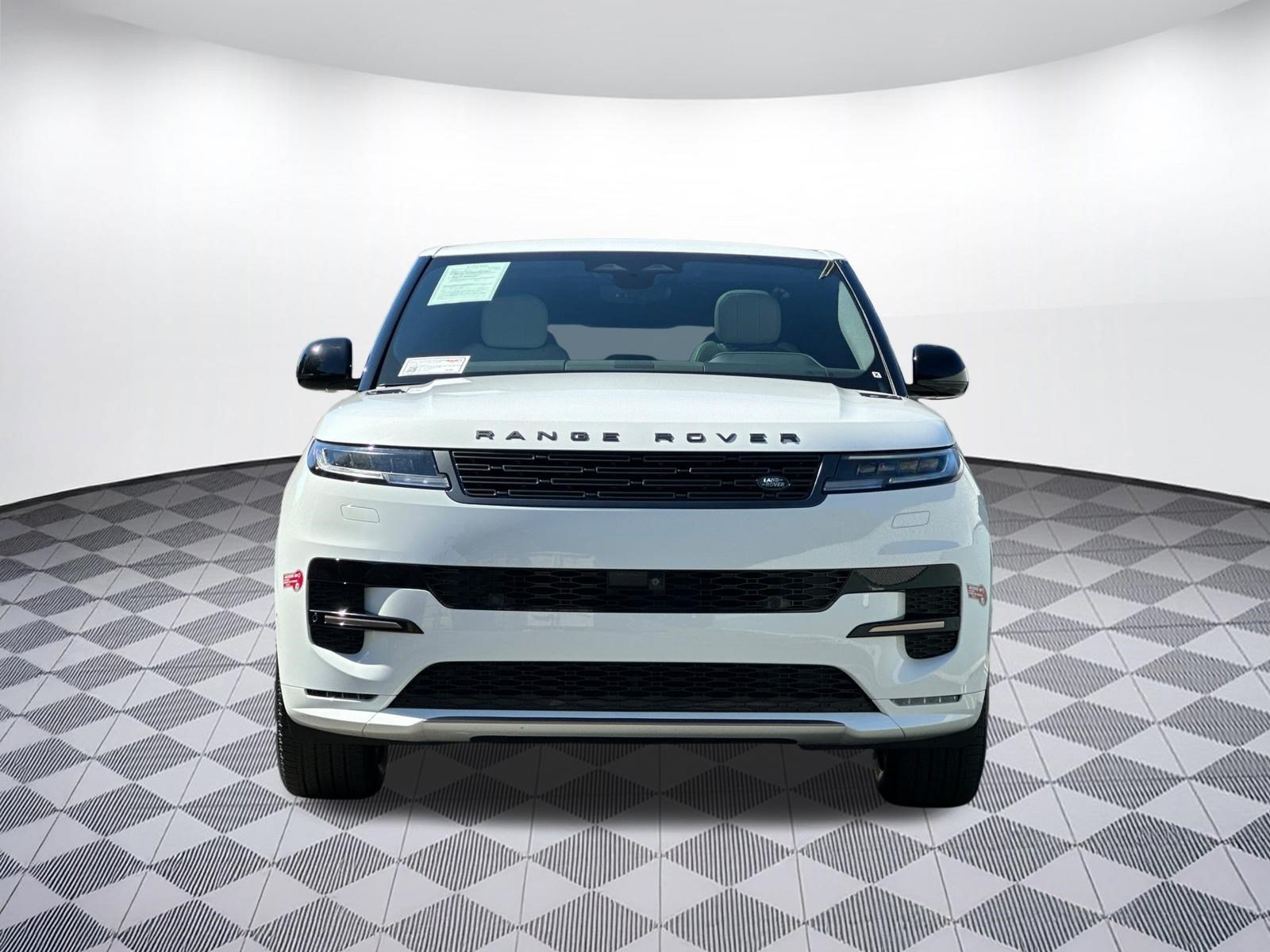 Used 2025 Land Rover Range Rover Sport Dynamic SE AWD/4WD image 6