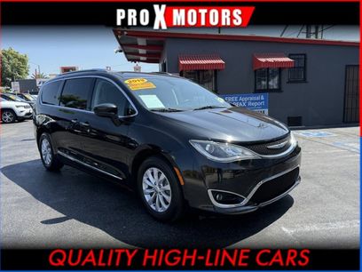 Used 2019 Chrysler Pacifica Touring-L