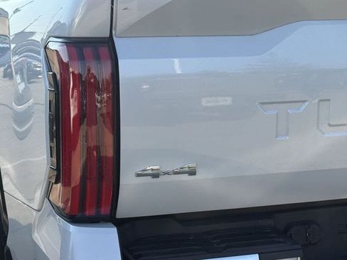Used 2024 Toyota Tundra Limited AWD/4WD image 7