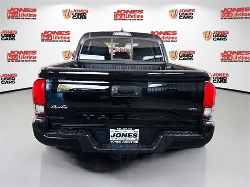 Certified 2020 Toyota Tacoma SR image 14