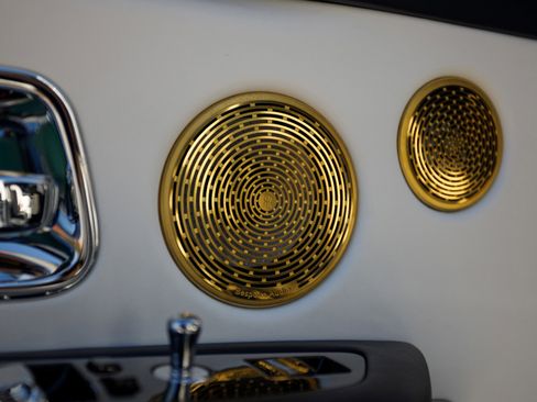 Used 2024 Rolls-Royce Cullinan Black Badge image 35