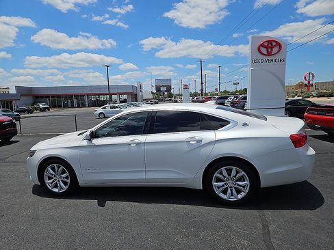 Used 2016 Chevrolet Impala LT w/ Convenience Package FWD image 2
