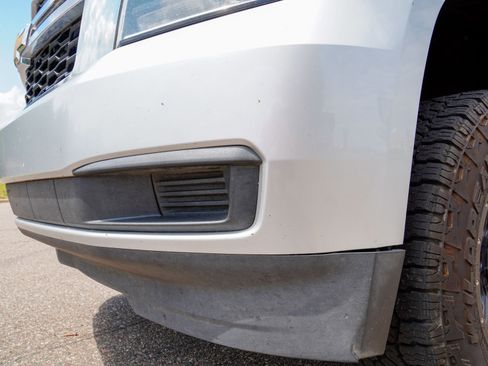 Used 2019 Chevrolet Suburban LT AWD/4WD image 25