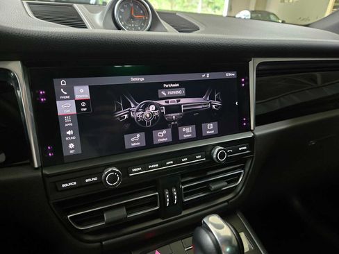Used 2019 Porsche Macan AWD/4WD image 28