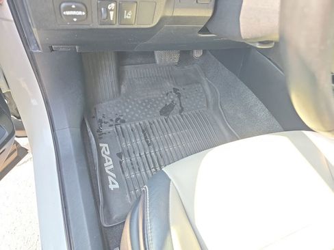 Used 2017 Toyota RAV4 Limited w/ Protection Package image 17