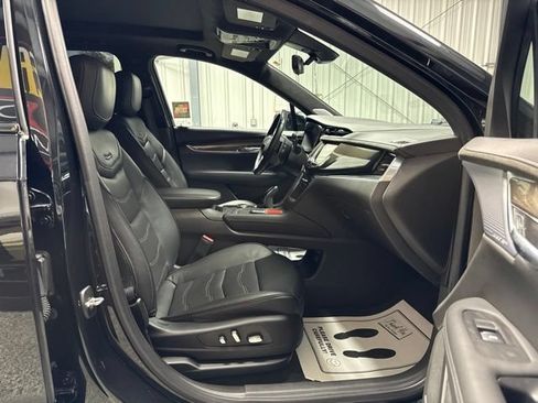 Used 2023 Cadillac XT6 Sport w/ Platinum Package AWD/4WD image 27