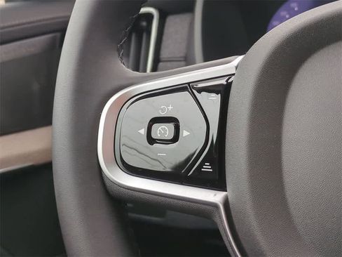 New 2026 Volvo XC90 B6 Plus w/ Protection Package Premier image 23