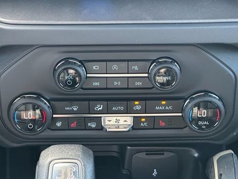 New 2026 Ford Bronco Badlands AWD/4WD image 17