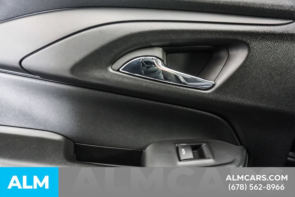 Used 2025 Chevrolet TrailBlazer LT AWD/4WD image 49