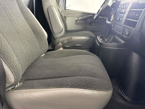 Used 2024 GMC Savana 2500 w/ Driver Convenience Package image 14