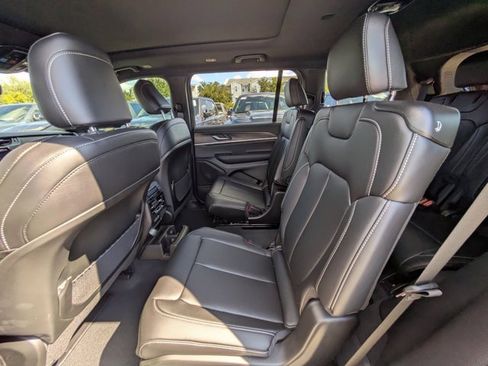 New 2025 Jeep Grand Cherokee L Limited w/ Black Appearance Package image 12