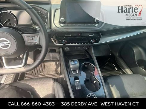 Used 2021 Nissan Rogue SV w/ Premium Package AWD/4WD image 13