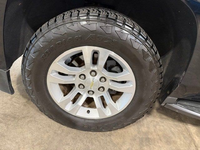 Used 2016 Chevrolet Suburban LT w/ Luxury Package AWD/4WD image 45