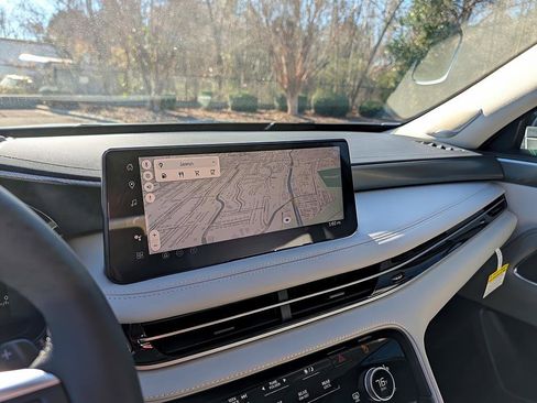 New 2026 INFINITI QX60 Luxe w/ Family Package image 16