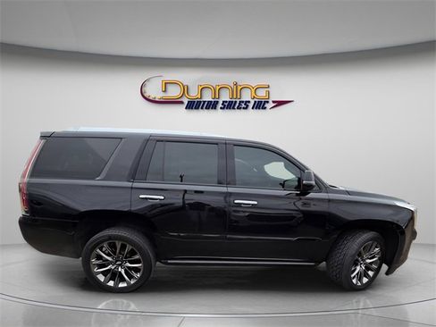 Used 2020 Cadillac Escalade Premium Luxury w/ Escalade Sport Edition image 6