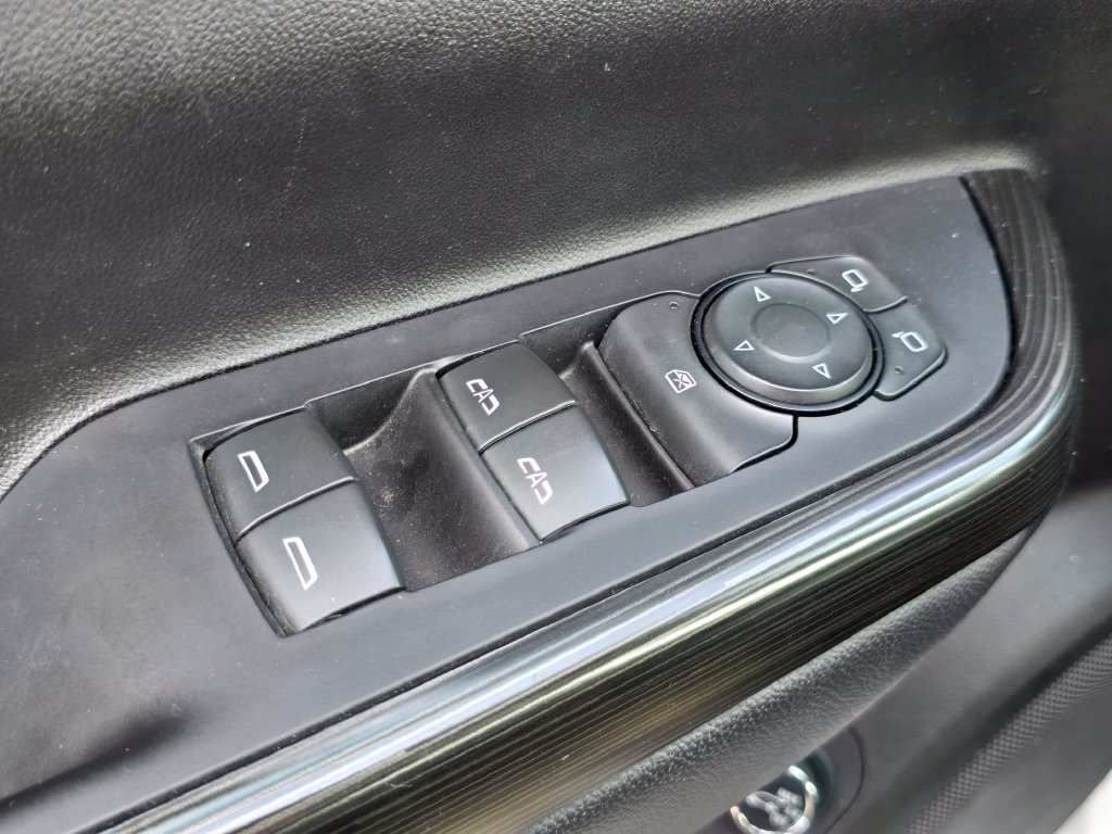 Used 2023 GMC Acadia SLT FWD image 24