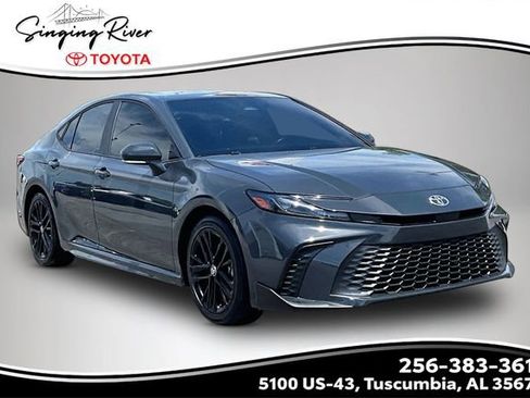 Used 2025 Toyota Camry SE w/ Multimedia Upgrade Package FWD image 1