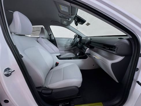 New 2026 Hyundai Kona SE image 38