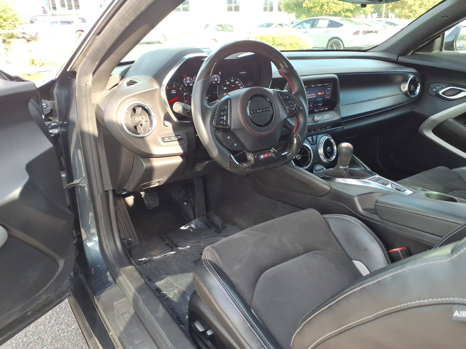 Used 2021 Chevrolet Camaro SS RWD image 8