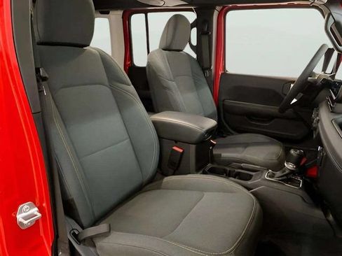 Used 2025 Jeep Wrangler Unlimited Sahara w/ Safety Group AWD/4WD image 80