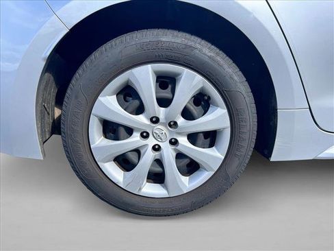 Certified 2022 Toyota Corolla LE image 26
