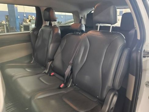Certified 2026 Kia Carnival FWD image 20