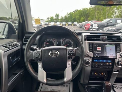 Used 2022 Toyota 4Runner Limited AWD/4WD image 19