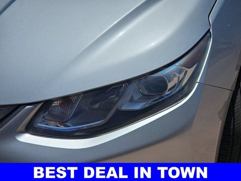Used 2018 Chevrolet Volt Premier w/ Driver Confidence Package FWD image 32