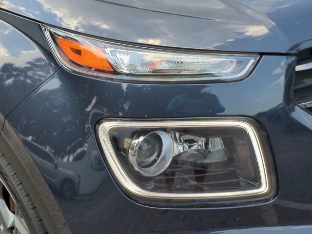 Certified 2024 Hyundai Venue Limited FWD image 10