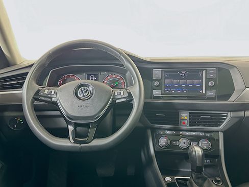 Used 2020 Volkswagen Jetta SE FWD image 18