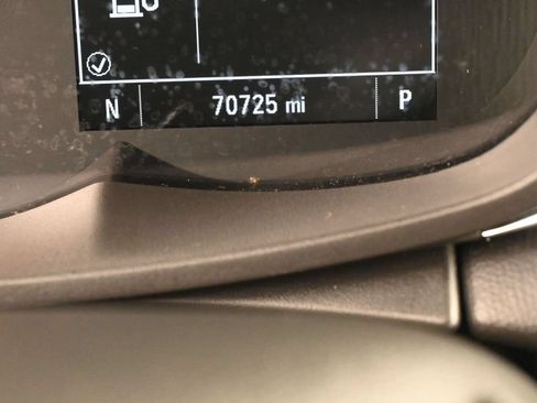 Used 2022 Chevrolet Trax LS w/ Tint and Cruise Package AWD/4WD image 24