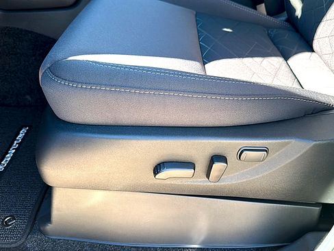 New 2026 Nissan Frontier SV w/ SV Convenience Package image 12