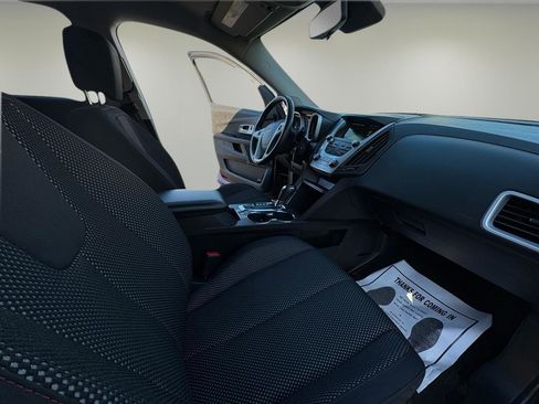 Used 2017 Chevrolet Equinox LT w/ Convenience Package image 29