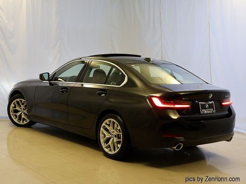 Certified 2025 BMW 330i xDrive Sedan AWD/4WD image 9