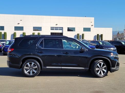 Certified 2023 Honda Pilot Elite image 4