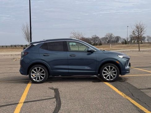 Used 2024 Buick Encore GX Avenir w/ Avenir Technology Package image 2